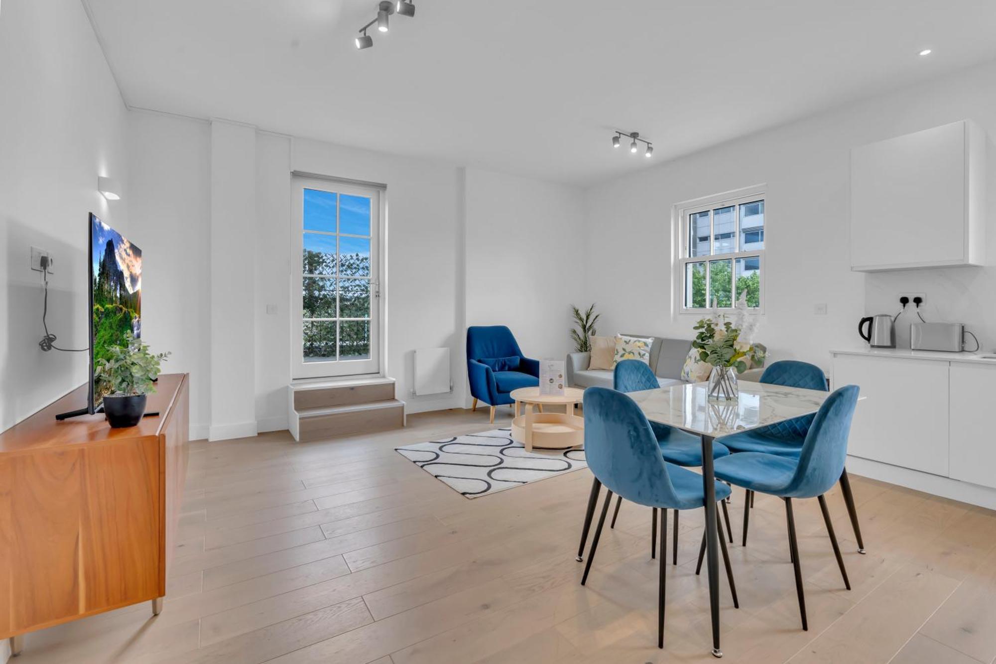 Apartamento Modern Cosy 2 Bed Apartment, Smart Tv & Netflix With Private Balcony And View Londres